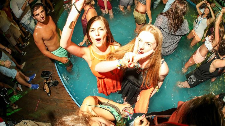 Poolparty im Kalypso